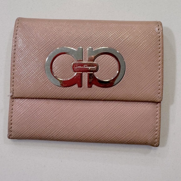 Salvatore Ferragamo Gancini Compact Wallet - Picture 1 of 8
